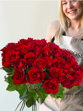 30 red roses