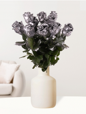 10 silver-coloured wax roses