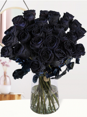 30 black roses