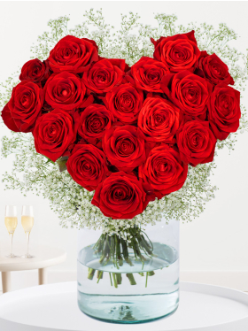 Bouquet of red roses in heart shape with gypsophila - Valentine's Day