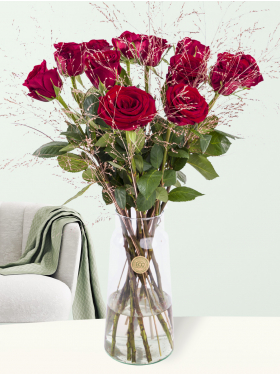 Christmas bouquet red-gold