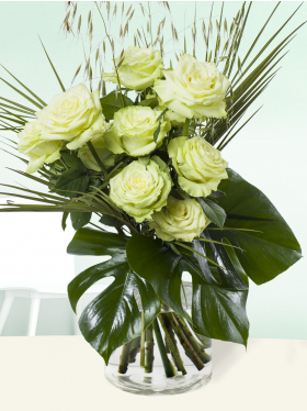Green roses with wheatgrass – Camouflage