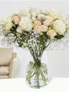 Mixed bouquet spray roses white/cream