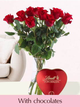 Valentine's bouquet - 12 red roses EverRed - Incl. Lindt heart