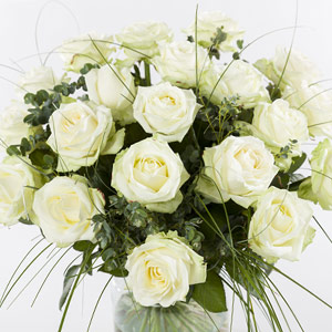 Bouquet of white roses