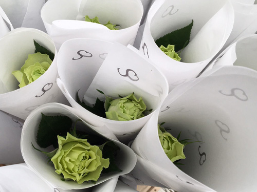 Order large quantities of roses