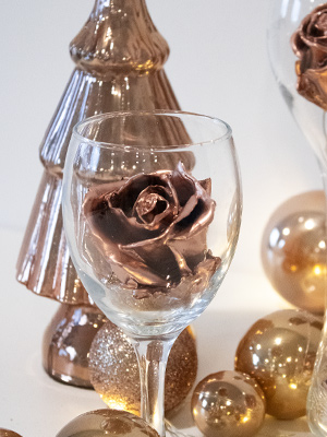 Copper coloured wax roses Copper coloured wax roses