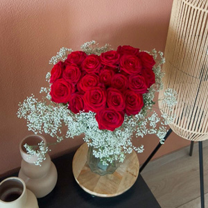 Customer picture: Red heart shaped bouquet