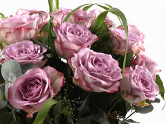 Lavender coloured rose bouquet