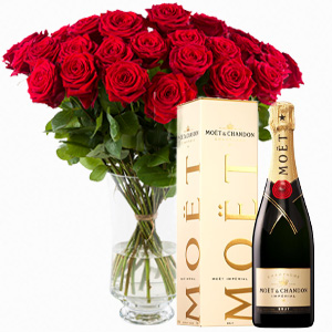 Red roses with champagne