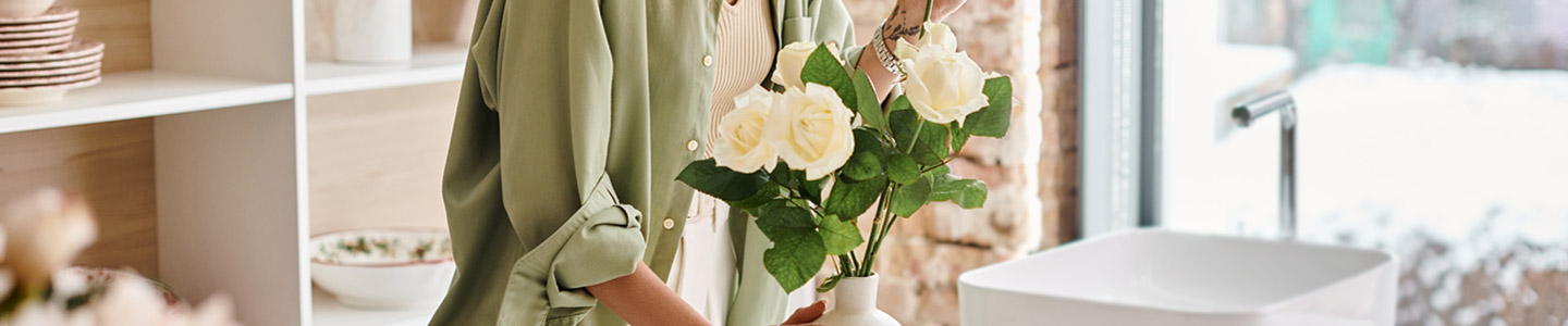 White roses Order white roses